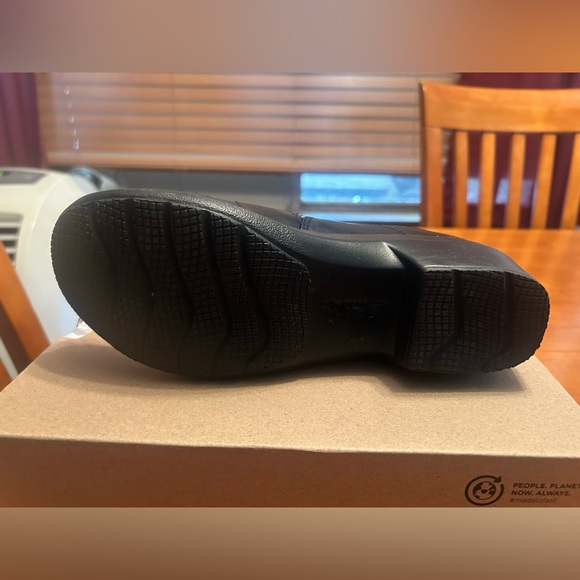 Clarks Angie Pearl women's slip-on shoe in black leather 7 1/2 - Picture 4 of 4